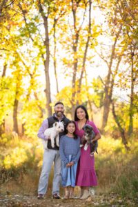 family and their puppy